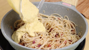 macarrão com bacon receita fácil