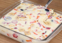 Sobremesa de frutas na travessa