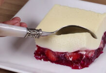 Sobremesa de morango com gelatina