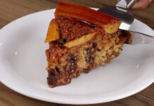 Bolo de banana com amendoim