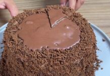 Receita Fácil de Bolo de Chocolate que não vai ao Forno