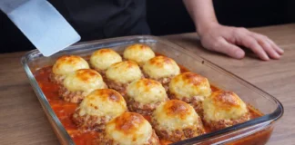 Fleisch mit Kartoffelgratin in Sauce