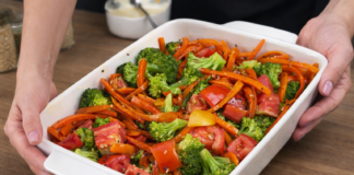 Salada de brócolis colorida e saudável