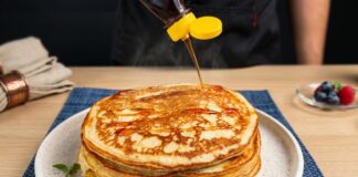 Fluffy Ripe Banana Pancakes