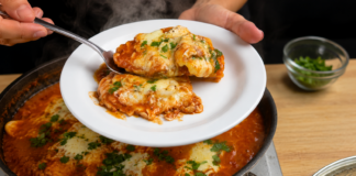 Peynirli Domates Soslu Yumurta