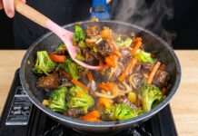 Carne em Cubinhos com Legumes ao Molho Shoyu