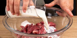 Carne Macia com Leite, Pimentões e Molho Shoyu