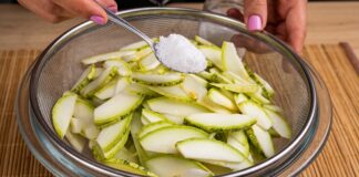 Çeşnili Soğanlı Kabak Salatası
