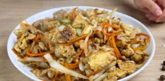 Quick Cabbage Meal with Eggs and Carrots
